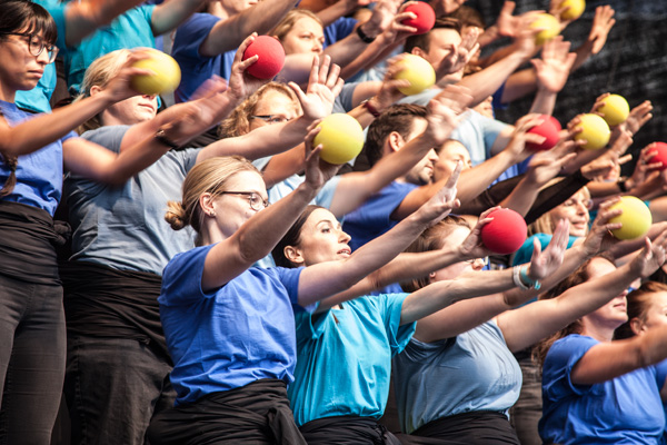 Eröffnungsfeier des Colours International Dance Festival 2015